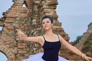 爱丝的定制写真，让萱萱的健身日常变得这么好看，内心有点不安……