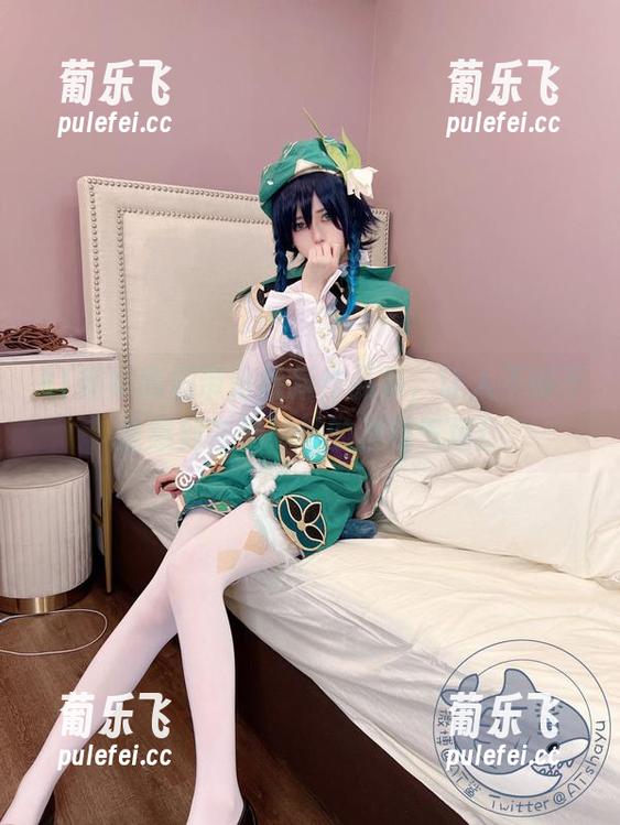 AT鲨 AT鲨给我们带来最新作品集,让人不得不注意到吉他妹妹的独特气场!