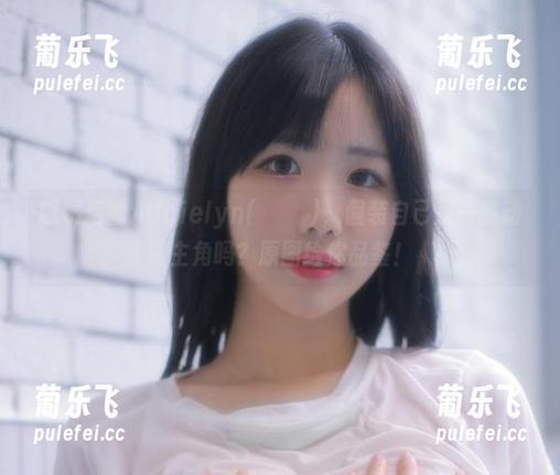 眼镜后的Addielyn(에디린)，假装自己是一部动漫主角吗？原图给你品鉴！