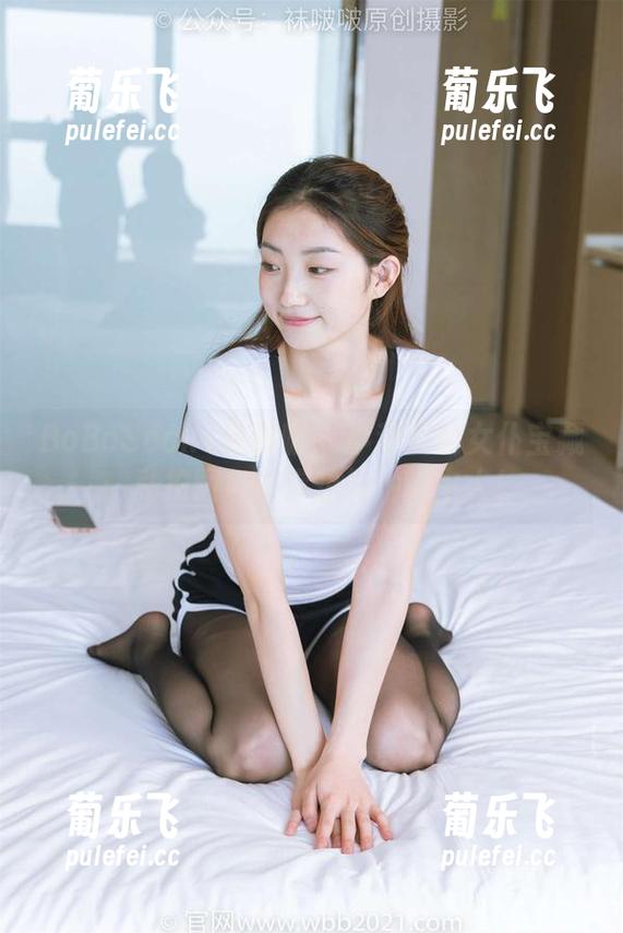 BoBoSocks袜啵啵-小甜豆 BoBoSocks袜啵啵 - 小甜豆的女仆宝藏:私拍图包让你想做她的主人!