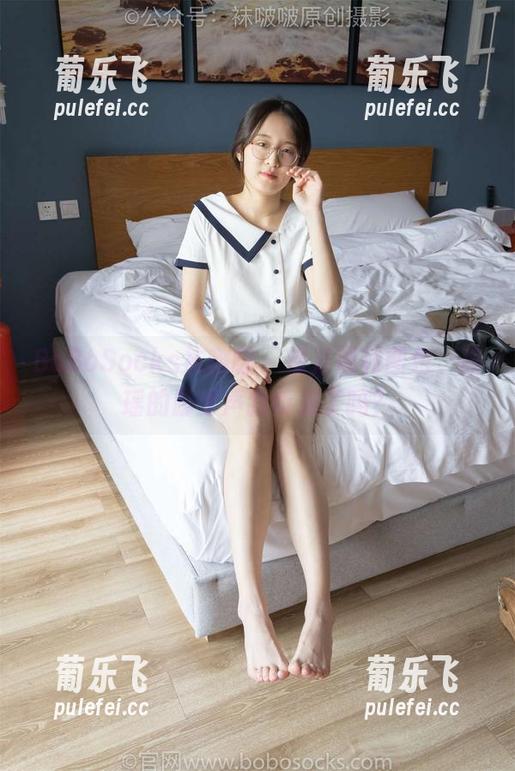 BoBoSocks袜啵啵-瑶瑶 BoBoSocks袜啵啵 - 裸足福利图包,瑶瑶的脚步声我听见了吗?