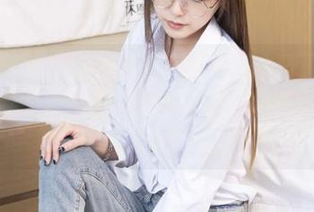 BoBoSocks袜啵啵 – 甜甜圈的马丁靴图片，穿上之后能走路吗？不如先拍张写真试试！