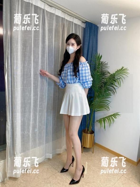 July芝岚 微密圈 - 美图大巡展——July芝岚“香足”照片,一脚踢走所有烦恼和疲惫太好啦!