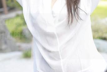 MFStar模范学院 – 撒娇、扭动，SiByl李思宁的肉丝在高清套图中如出水芙蓉，难免让人多想。