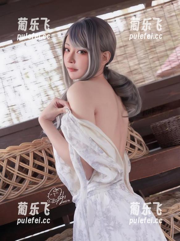 Machi马吉 这里有Machi马吉的合集,照片里的芙莉莲菲伦竟葬身于自我