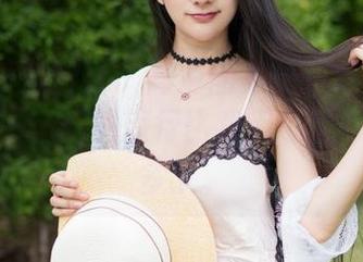 MiStar魅妍社 – 高清图集——糯美子Mini的样子，她的旅行比我闲逛的状态生动多了。