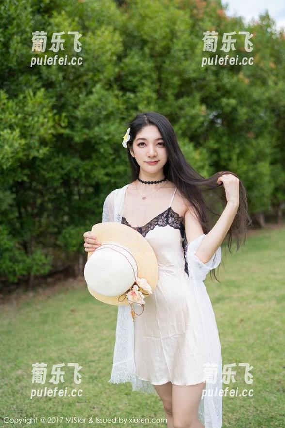 MiStar魅妍社-糯美子Mini MiStar魅妍社 - 高清图集——糯美子Mini的样子,她的旅行比我闲逛的状态生动多了。