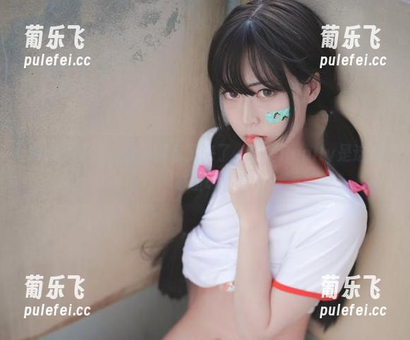 Mozzi(모찌)的新图包又来了，短裙Really是这季必备吗？