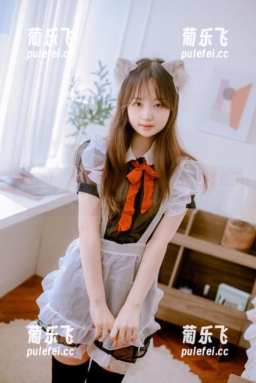在Sia(시아)妹妹的私拍中，日常也变成了节日