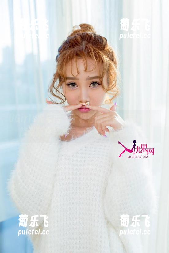 UGirls尤果网-于梓馨 UGirls尤果网 - 于梓馨的牛仔裤写真集,解锁新模式—每一条裤子都有态度。