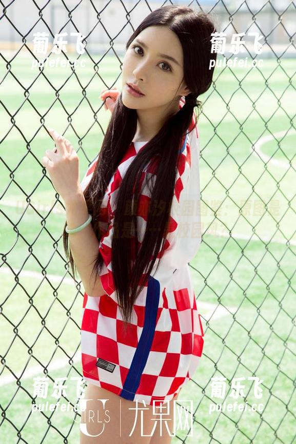 UGirls尤果网 - 颜亦汐校园图鉴：原图是她，作品是……是校园风？
