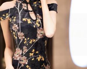 XIAOYU语画界 – 被徐莉芝Booty的校服美图圈住，脑海中不自觉地浮现出青涩岁月。
