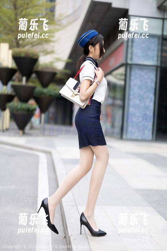 XIAOYU语画界-月音瞳 XIAOYU语画界 - 学校里的月音瞳:这种写真也算是特殊教材吗?