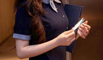 Xiuren秀人网 – 当办公室遇上徐莉芝Botty：私拍美图带来的那点小‘白’！
