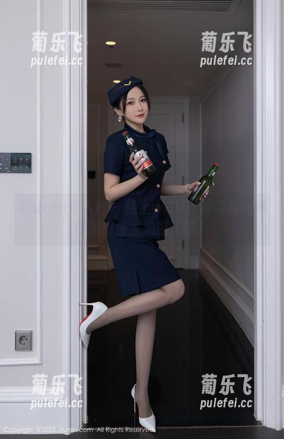 Xiuren秀人网-桓淼淼 Xiuren秀人网 - 挂上wall?桓淼淼的吊带原图也太治愈了吧!