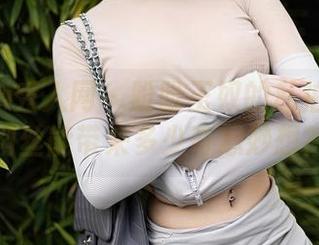 Xiuren秀人网 – 盼盼玉奴的私拍研究：肉丝能带来多少奇思妙想？