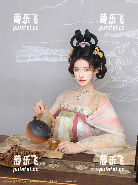 Xiuren秀人网 - 办公室天使！顾楚楚Maily的空姐私拍合集