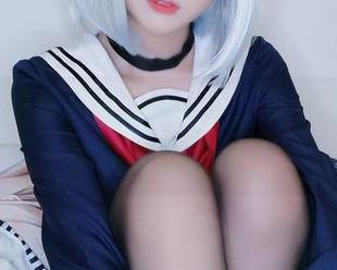Yuki亭的作品《Sora》，看着有点像我昨晚做的美梦？