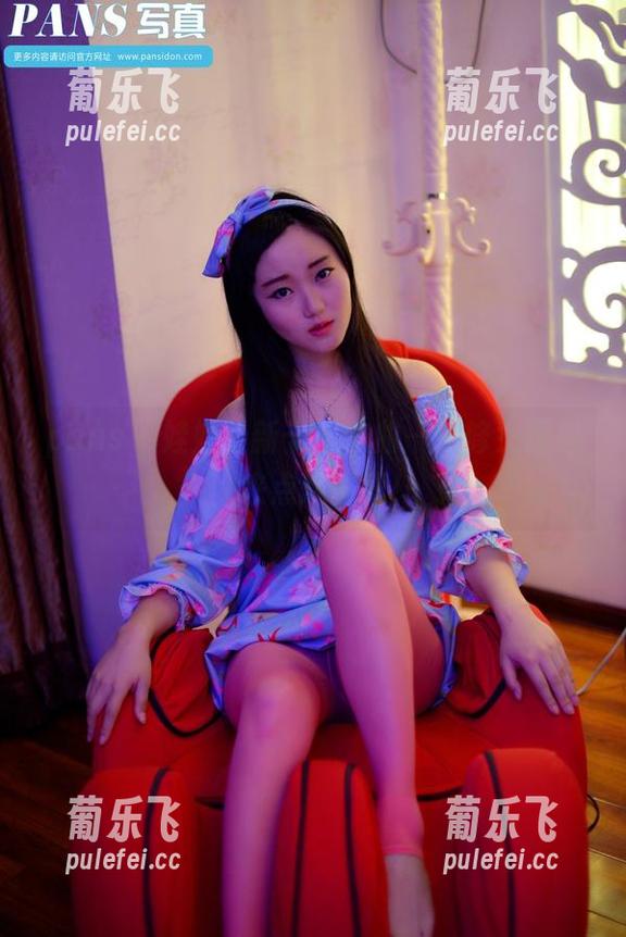 pans-娃娃 pans - 娃娃最新卡里单曲——修女图包,来点戏谑吧!