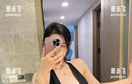 不爱笑的赛琳 微密圈 - 不爱笑的赛琳的居家日常,居家不居家等你来“免费体验”!