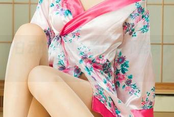 丽柜 – 白云的写真：黑色能不能再大胆一点儿？