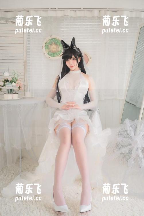 九曲Jean 九曲Jean出片啦!最新图库里的碧蓝航线和獒犬,挑逗你的好奇心,但又好像少了点什么。