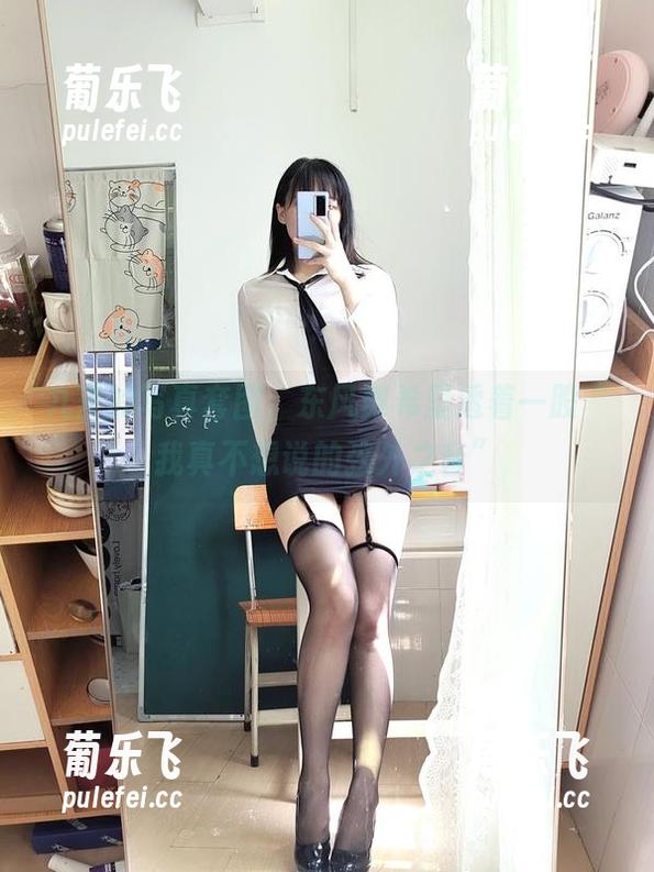 九言 九言的写真套图,东风舞希里透着一股“我真不想说的弦外之音”