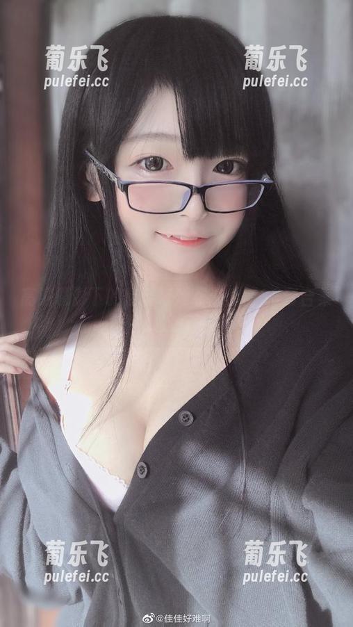 佳佳好难啊 高清摄影下的佳佳好难啊:微博36套合集,快来瞧这百变的她!
