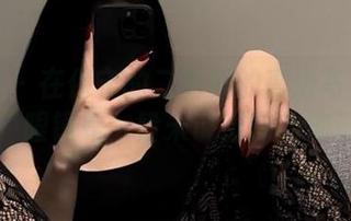 微密圈 – 在保守的二舅妈的高清写真集里，眼镜是一段未说出口的浪漫