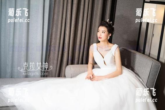 克拉女神 - 睡衣舰队出航，姜璐的美图精选，每一张都能打动“床上”之心。