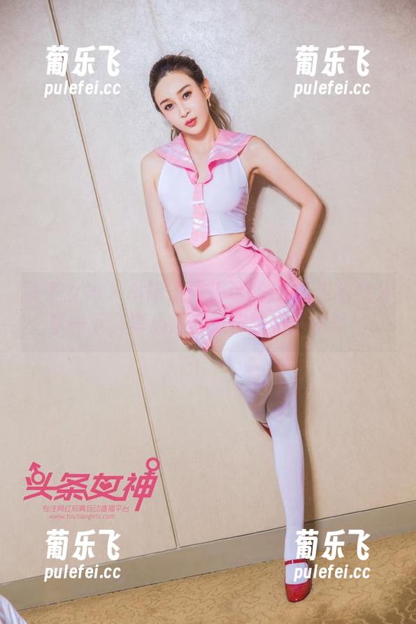 头条女神-小晴子 头条女神 - 小晴子得把这些JK图包和我分享一下,真心想知道你的拍摄秘籍!