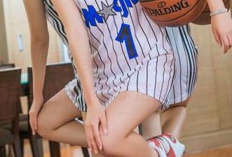 头条女神 – 看！美纳子学姐的全套写真，脑袋里的书本到了这里都是配角