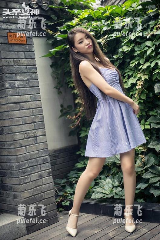 头条女神 - 谁能想到？！金圣雪的最新资源套装，带着一股“我就要这么任性”的气质。