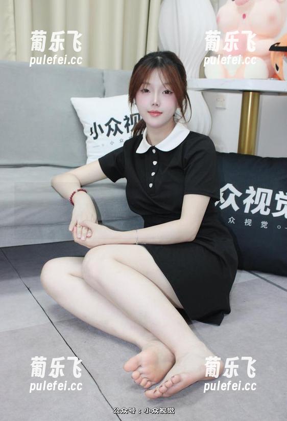 小众视觉-兰兰 小众视觉 - 兰兰镂空,资源带着一丝微妙的挑逗感,别说不想看。