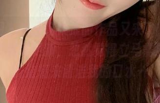 微密圈 – 小玉吃果冻的作品又来了，这次是牛奶肌肤更新，忽然觉得立马需要一包洗洁精来清洁我的口水…