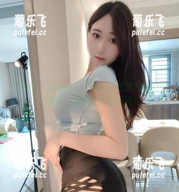 小玉吃果冻 微密圈 - 兔女郎小玉吃果冻的原图占领我的脑海,套图更是层层递进