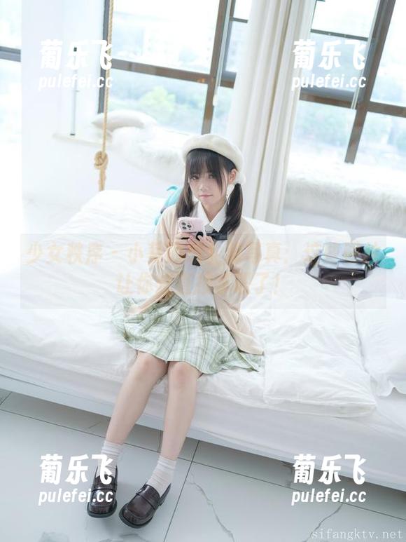 少女秩序 - 小葵的职业装写真：这些图片让你想直接求职了！