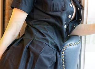 尤蜜荟 – 静下心来细品Carol周妍希的礼服套图，真是把一块布料玩到极致！