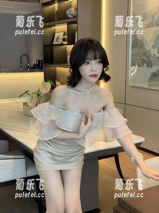 徐莉芝 微密圈 - 别眨眼,徐莉芝的户外写真合集飞来,看到照片前你的表情很重要哦!