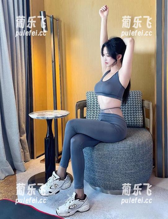 抖娘利世的校服系列：图片随你挑选，再来一次下载狂欢？