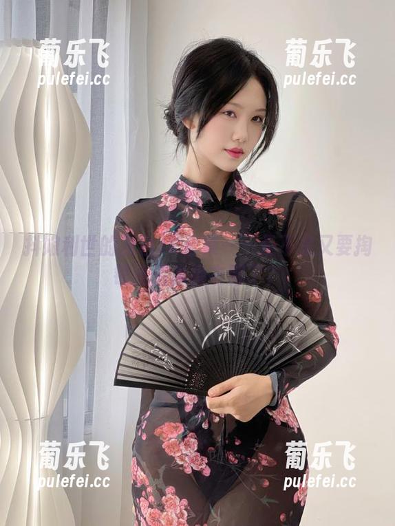 抖娘利世 抖娘利世的灰色JK合集——是不是又要掏钱给偶像换衣服了?