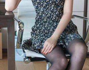 推女神 – 孔一红和她的秘书梦，原图透露着几分嬉戏，图集更像是跟随心情的旅程。