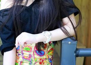 推女神 – 看完谭晓彤的豹纹美图，我只能心中默念：太有才，太会穿了。