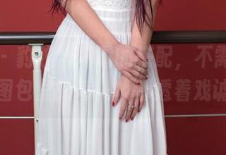 推女郎 – 豹纹与娜露的搭配，不需要光环，图包里的每一帧都透着戏谑。