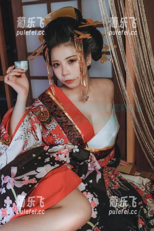 小心！无颜小天使wy在天台的定制作品，可能会让你多看几眼哦