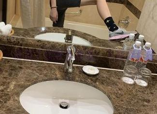 微密圈 – 桃脱了的教室图集：下载带你狂飙一夏