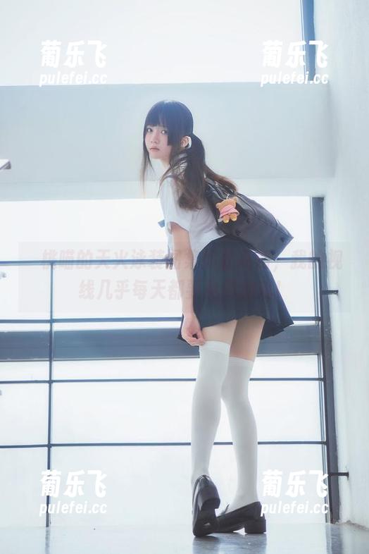桜桃喵的天火泳装图集如此高清，我的视线几乎每天都要免费加戏！