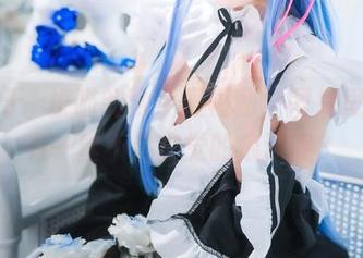 沉醉于桜桃喵的水手服福利，图片里有没有一丝不易察觉的痕迹呢？