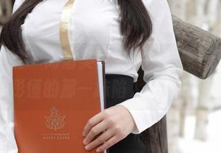 模范学院 – 高清美图带来的秘密，只有甜筒晓彤懂的那一抹陷入软软的迷离。