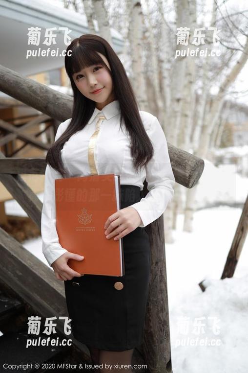 模范学院 - 高清美图带来的秘密，只有甜筒晓彤懂的那一抹陷入软软的迷离。